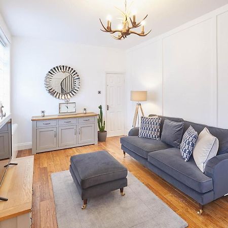 Host & Stay - Den At Westcliff Уитби Екстериор снимка