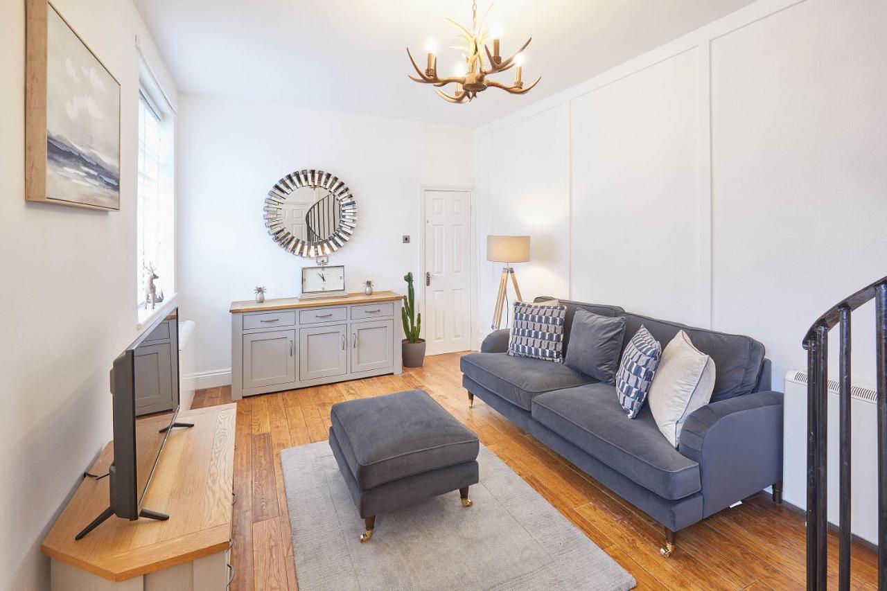 Host & Stay - Den At Westcliff Уитби Екстериор снимка
