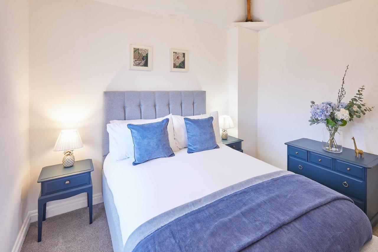 Host & Stay - Den At Westcliff Уитби Екстериор снимка